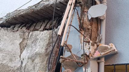 Pendik'te panik anlar: Okulun giriş sa&ccedil;ağı &ccedil;&ouml;kt&uuml;