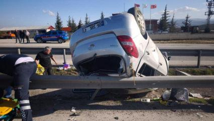 Samsun'da iki otomobil &ccedil;arpıştı: 3 yaralı