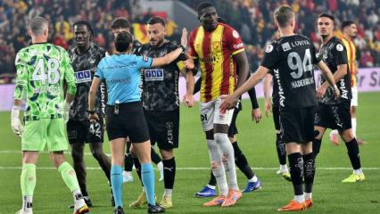 S&uuml;per Lig'de &ccedil;ılgın ma&ccedil;! Puanı 90+9'da kurtardılar