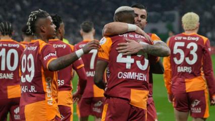 Osimhen'e b&uuml;y&uuml;k &ouml;vg&uuml;: Higuain ve Falcao ile oynadım onun gibisi yok!