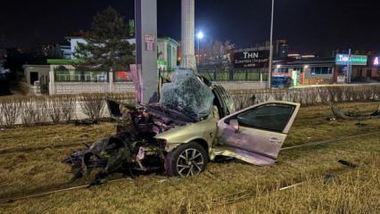 Kayseri'de korkun&ccedil; kaza! Ara&ccedil; kağıt gibi b&uuml;k&uuml;ld&uuml;