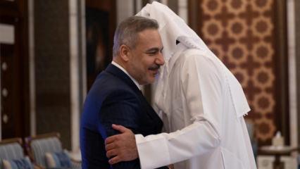 Bakan Fidan, Katar Emiri Al Thani ile bir araya geldi