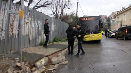 Beykoz'da İETT otob&uuml;s&uuml; aydınlatma direğine &ccedil;arptı: 4 yaralı!