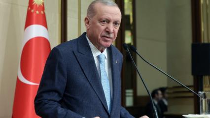 Cumhurbaşkanı Erdoğan: &Ouml;ğretmenlerimize karşı şiddete toleransımız yok!