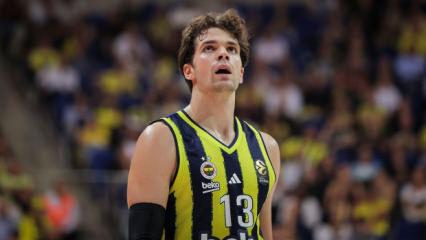 Fenerbah&ccedil;eli yıldızdan g&ouml;n&uuml;lleri fetheden a&ccedil;ıklama: Biz Allah'ın yolundan giden M&uuml;sl&uuml;manız