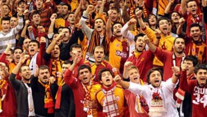 Galatasaray yeni transferini a&ccedil;ıkladı!