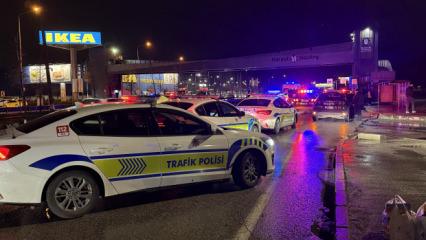 Polis &ccedil;evirmesine takıldı! Ara&ccedil;tan inip gen&ccedil; kadını &ouml;ld&uuml;rd&uuml;