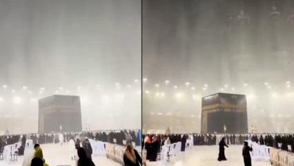 Ramazanın son g&uuml;n&uuml; Kabe'de yağmur altında dua ediliyor