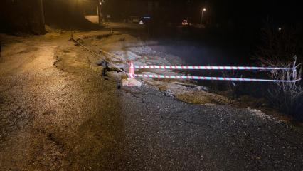 Sağanak nedeniyle yol &ccedil;&ouml;kt&uuml;, 11 k&ouml;y ulaşıma kapandı