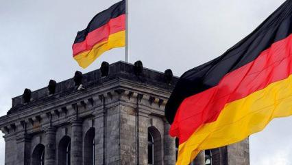 Almanya'da se&ccedil;im s&uuml;rprizi! 35 yıl sonra bir ilk