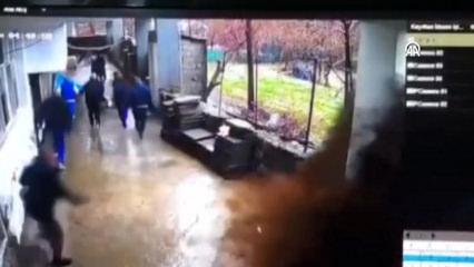 Sel bir anda bastı: Şırnak&rsquo;ta &ouml;l&uuml;mden ka&ccedil;ış anları kamerada