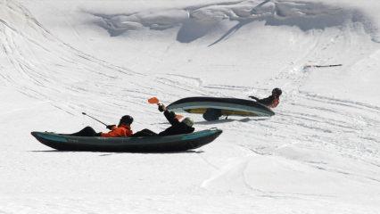 Sudaki aksiyon yetmedi! Erciyes Dağı&rsquo;nda kanoyla kaydılar