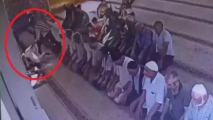 Camide namaz kıldığı sırada &ouml;ld&uuml;r&uuml;lm&uuml;şt&uuml;! Katilin cezası belli oldu