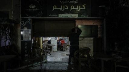 Mısır h&uuml;k&uuml;metinden yeni tasarruf uygulamaları! Sokaklar karanlığa g&ouml;m&uuml;ld&uuml;