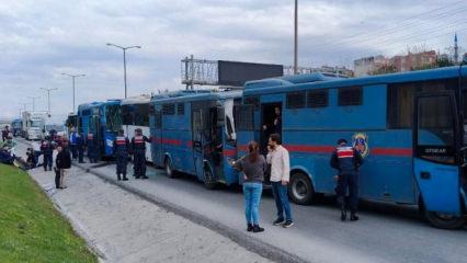 Bağcılar'da 4 cezaevi sevk aracı kaza yaptı: 6'sı jandarma 17 kişi yaralandı