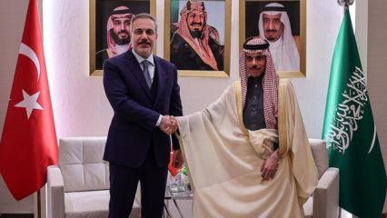 Bakan Fidan'dan kritik g&ouml;r&uuml;şmeler! Savaşı sonlardırmaya y&ouml;nelik &ccedil;alışmalar konuşuldu