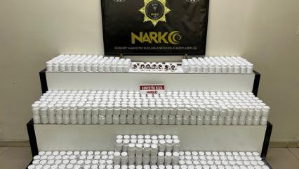 Balıkesir&rsquo;de zehir sevkiyatına ağır darbe: Durdurulan ara&ccedil;tan on binlerce hap &ccedil;ıktı!