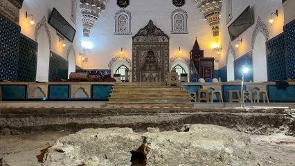 Camide şaşırtan buluntu! 600 yıldır gizliydi, g&uuml;n y&uuml;z&uuml;ne &ccedil;ıkarıldı