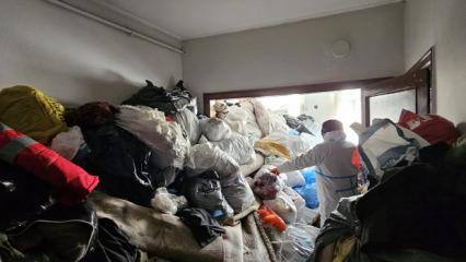 Eve giren ekipler şoke oldu! Mahkeme karar verdi, evden 4 kamyon &ccedil;&ouml;p &ccedil;ıkartıldı!