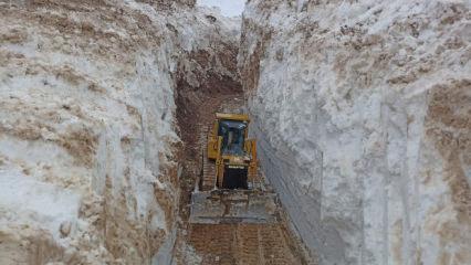 Hakkari'de etkili olan kar ulaşımı aksattı