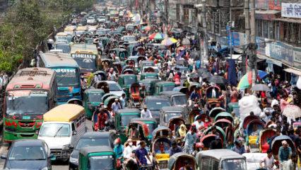 Kamu sekt&ouml;r&uuml; protestolarında izdiham: &Ccedil;ok sayıda kişi &ouml;ld&uuml;
