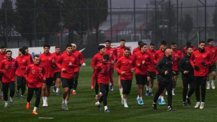 Milli Takım antrenmanında Serdal Adalı s&uuml;rprizi