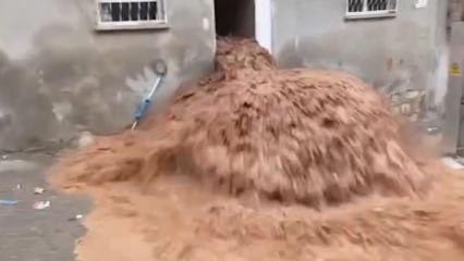 Şanlıurfa&rsquo;da selin vurduğu evdeki kiracı anlattı: Canımızı zor kurtardık