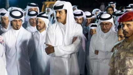 Şeyh Temim Katarlı ve T&uuml;rk askerlerin cenazesinde g&ouml;zyaşlarını tutamadı