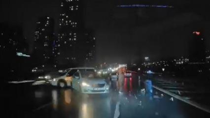 TEM&rsquo;de iki aracın &ccedil;arpışma anı kamerada