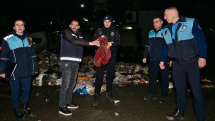 Yanlışlıkla &ccedil;&ouml;pe atılan 1 milyon 200 bin TL&rsquo;lik altın dolu paket i&ccedil;in nefes kesen arama