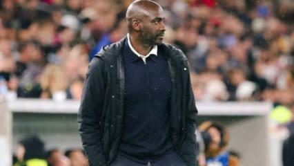 2 ma&ccedil;ta 7 gol... D&uuml;nya Kupası'na 72 g&uuml;n kala g&ouml;revinden oldu