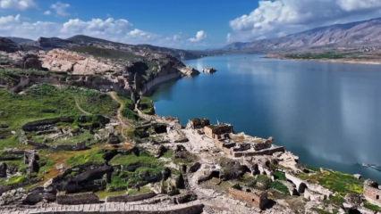 12 bin yıllık Hasankeyf&rsquo;te seyir keyfi: Bir yanı tarih bir yanı doğa