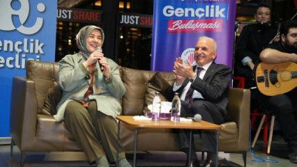 AK Parti Genel Merkez Kadın Kolları Başkanı Tuğba Işık Ercan, &Uuml;mraniye&rsquo;de gen&ccedil;lerle buluştu