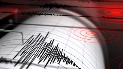 Akdeniz'de 4,7 b&uuml;y&uuml;kl&uuml;ğ&uuml;nde deprem meydana geldi