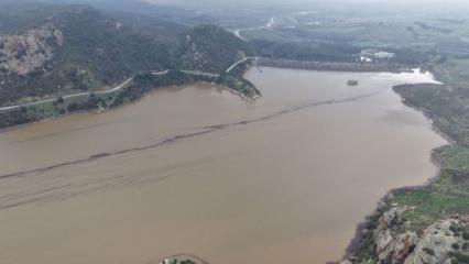 Baraj y&uuml;zde 100 doldu, Valilik taşkın uyarısı yaptı! 'Uzak durun'