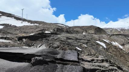 Bing&ouml;l&rsquo;de sağanak sonrası k&ouml;y yolu &ccedil;&ouml;kt&uuml;