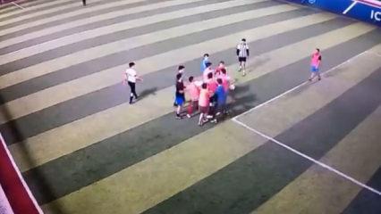 Bursa'da halı saha ma&ccedil;ı boks ringine d&ouml;nd&uuml;