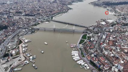 Megakentli yine h&uuml;sranda: &Ccedil;amura bulanan Hali&ccedil; havadan g&ouml;r&uuml;nt&uuml;lendi