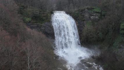 Fay hattı kırılınca ortaya &ccedil;ıkan doğa harikası: Suu&ccedil;tu Şelalesi