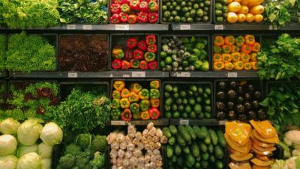 Fiyatı en &ccedil;ok artan ve azalan &uuml;r&uuml;nler belli oldu! Salatalık, patlıcan...