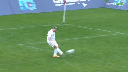 Gen&ccedil;lik ve Spor Bakanı Osman Aşkın Bak'ın gol&uuml;