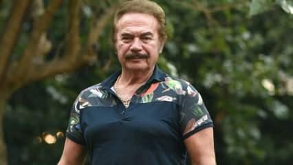 G&uuml;nlerdir tedavi altındaydı! Orhan Gencebay'dan ilk g&ouml;r&uuml;nt&uuml;