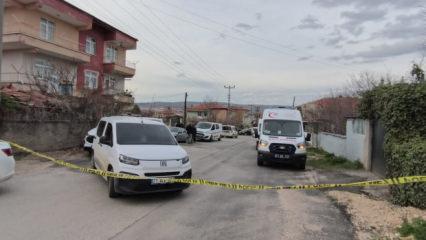 İki oğlunun bı&ccedil;ak ve nacakla saldırdığı baba &ouml;ld&uuml;!