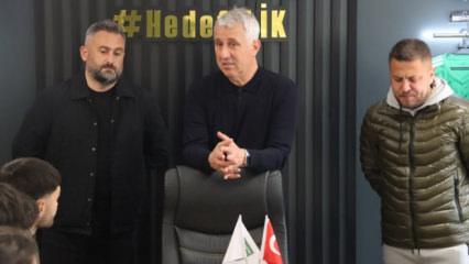 İstifa etmişti! Şampiyon hoca takımına g&ouml;zyaşlarıyla veda etti