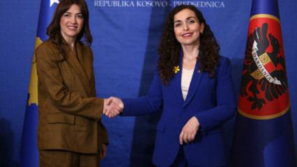 Kosova'da yeni d&ouml;nem! Osmani g&ouml;revi devretti