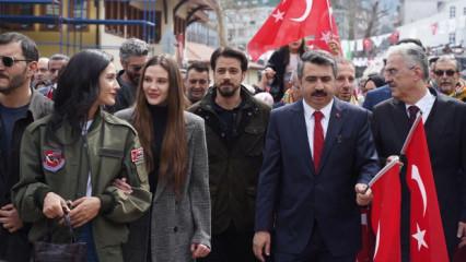 "Kuruluş Orhan" oyuncularına Bursa'da b&uuml;y&uuml;k ilgi