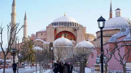 Ortodokslardan itiraf: 'T&uuml;rkler olmasaydı Ayasofya bug&uuml;nlere ulaşmazdı'