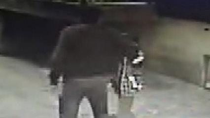 Afyonkarahisar'da 9 yaşındaki &ccedil;ocuğa acımasız dayak kamerada