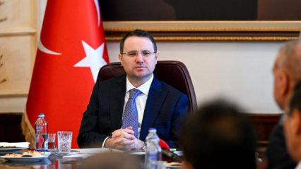 Bakan G&uuml;rlek, Yargıda Birlik Derneği Başkanı ve &uuml;yelerini kabul etti