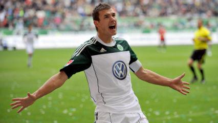 Bombalar altında b&uuml;y&uuml;yen &ccedil;ocuk &uuml;lkesinin umudu oldu! İşte yaşayan efsanenin hayatı